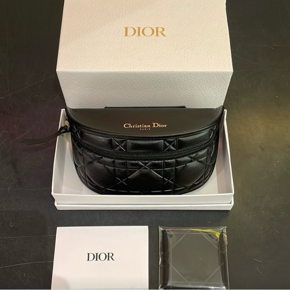 CHRISTIAN DIOR SUNGLASS CASE CAN USE AS BELT BAG - Picture 3 of 3